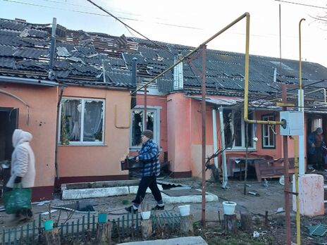 Окупанти з артилерії обстріляли житлові будинки та залізницю в Сумській області – ОВА