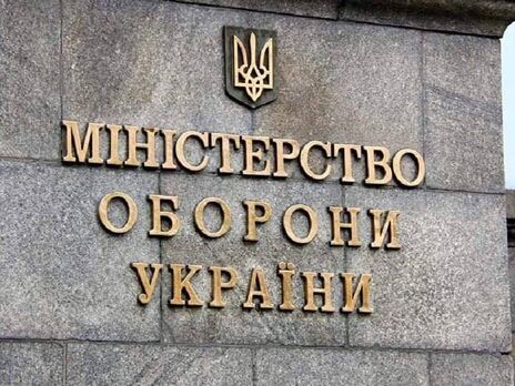 Політолог Золотарьов заявив, що Резніков дав чітку реакцію на розслідування про закупівлі Міноборони, він залишається на посаді й має підтримку військових