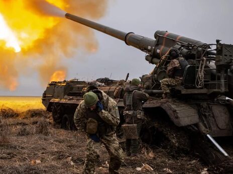 Треть украинцев считают недостаточно высокой зарплату военных, участвующих в боях – опрос