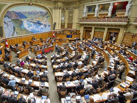 Швейцарія планує дозволити реекспорт зброї в Україну – парламент