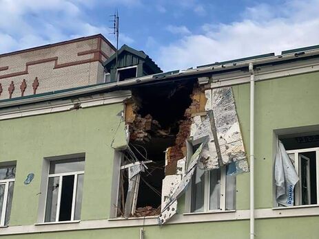 Угледар под интенсивными обстрелами, в Бахмуте поврежден горсовет, за сутки в регионе 10 раненых – Донецкая ОВА