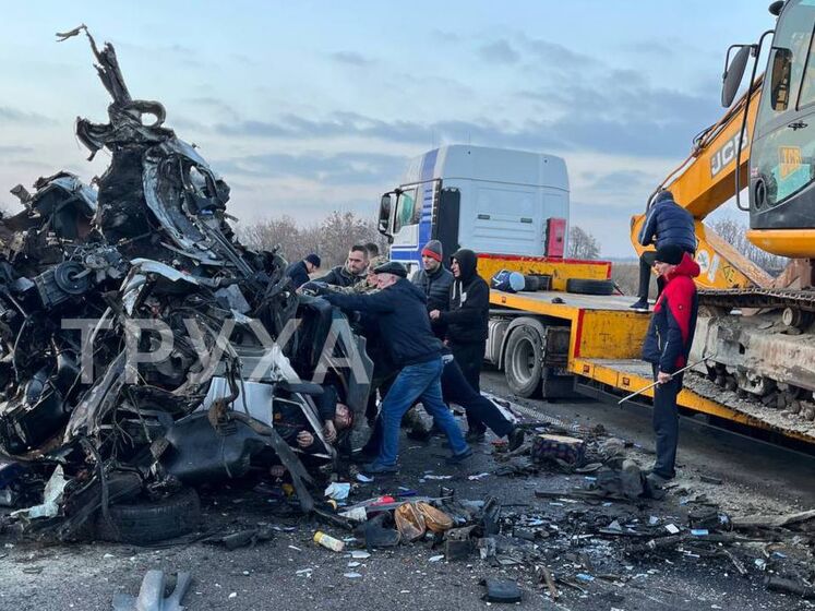 У Полтавській області в ДТП потрапив автобус, є загиблі та постраждалі