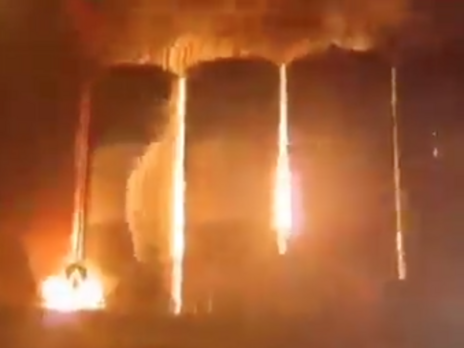 В результате взрыва на военном объекте в Исфахане произошел пожар