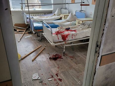 Наслідки обстрілу лікарні у Херсоні російськими окупантами