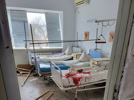 В числе прочего оккупанты в очередной раз обстреляли больницу в Херсоне