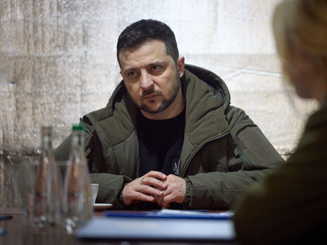 Зеленский обсудил последствия ракетных и дроновых атак России в ходе визита в Николаевскую область