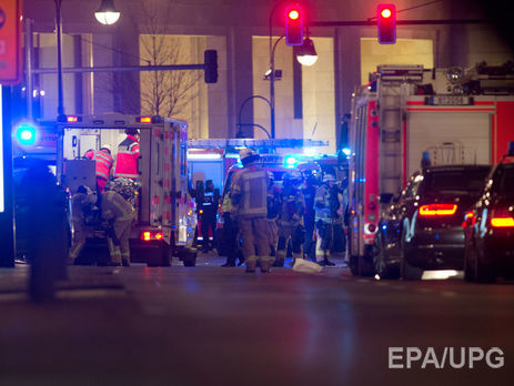Количество жертв в результате наезда грузовика на толпу в Берлине возросло до девяти