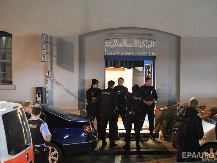 В Цюрихе неизвестный тяжело ранил трех посетителей Исламского центра