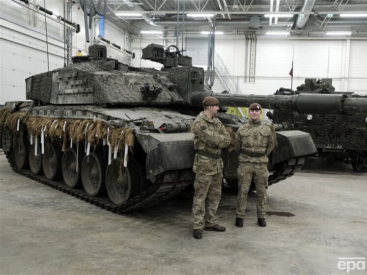 Українські військові отримають британські танки Challenger 2 до літа – міністр оборони