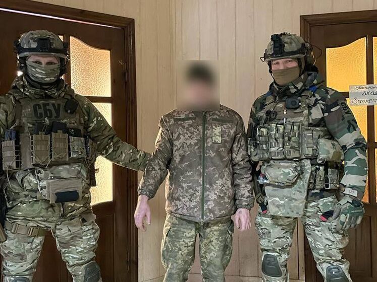 СБУ затримала двох підозрюваних у передаванні ФСБ даних про позиції ЗСУ