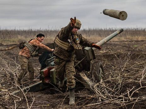Украинские артиллеристы результативно отстрелялись по складу боеприпасов оккупантов