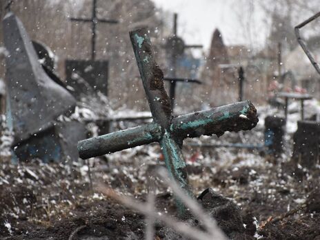 Россияне ракетой разбили могилы на кладбище в Краматорске, рассказал мэр
