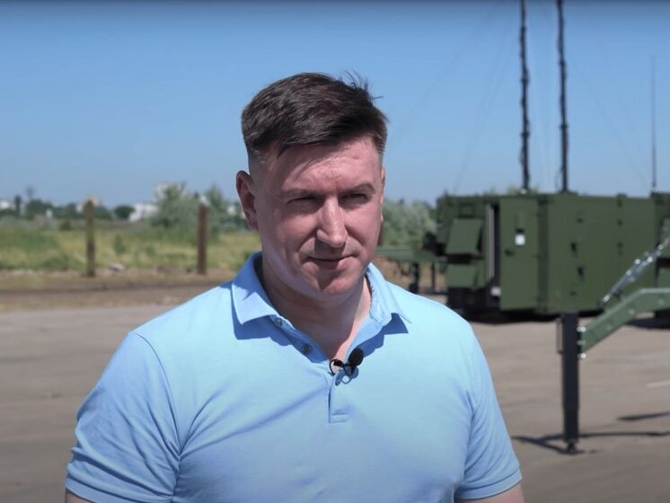 Миллионы в диване. СМИ показали видео обысков у бывшего замминистра обороны Украины