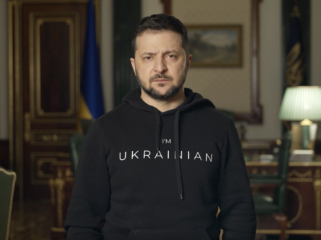 Зеленский сообщил, что ситуация на фронте ужесточается