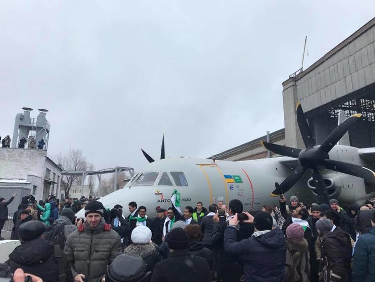 "Антонов" представил новый транспортный самолет Ан-132D