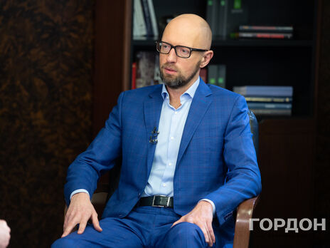 Яценюк: Будь-хто, хто буде говорити про нейтральний статус України, – зрадник