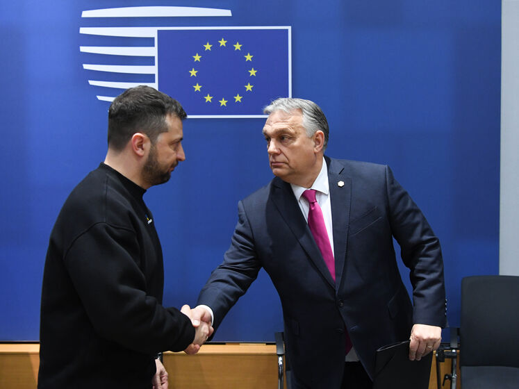 ЗМІ повідомили, що під час переговорів у Брюсселі Зеленський запросив Орбана в Київ. Угорський прем'єр заявив, що він "на боці миру"