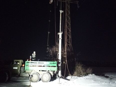 Энергетики подали на НКРЭКУ в суд из-за обвинений за отключения во время войны