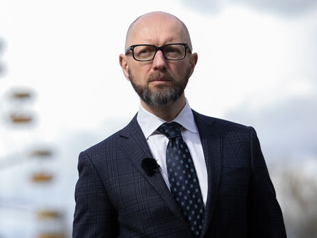 О чем договорился Зеленский в Европе, рекордные потери россиян, экономический крах России. Стрим Гордона с Яценюком. Трансляция