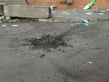 Оккупанты обстреляли Ингулец в Херсонской области, погибла женщина