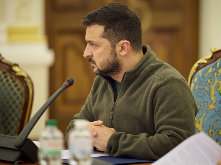 Зеленский провел заседание ставки. Участники обсудили поставки оружия и защиту востока и юга Украины