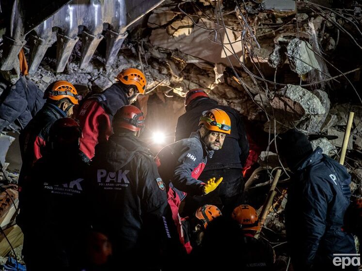 Після землетрусу в Туреччині рятувальники дістали живими з-під завалів понад 8 тис. осіб – Ердоган