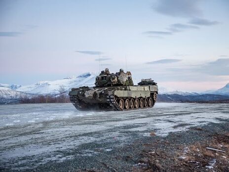 Норвегія передасть Україні 12 танків, вісім із них – Leopard 2 – глава міноборони