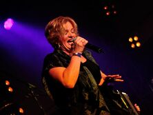 Дружина продюсера Бебешка, співачка Саша Беліна виконала пісню 