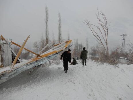 В Таджикистане сошла снежная лавина, погибли 10 человек, в том числе дети