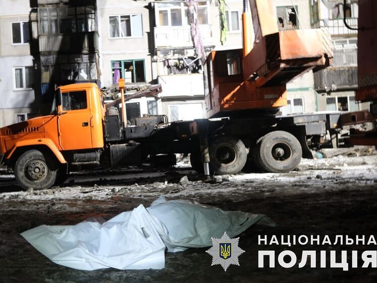 Кількість жертв російського удару по Покровську зросла до двох, під завалами залишаються люди &ndash; поліція