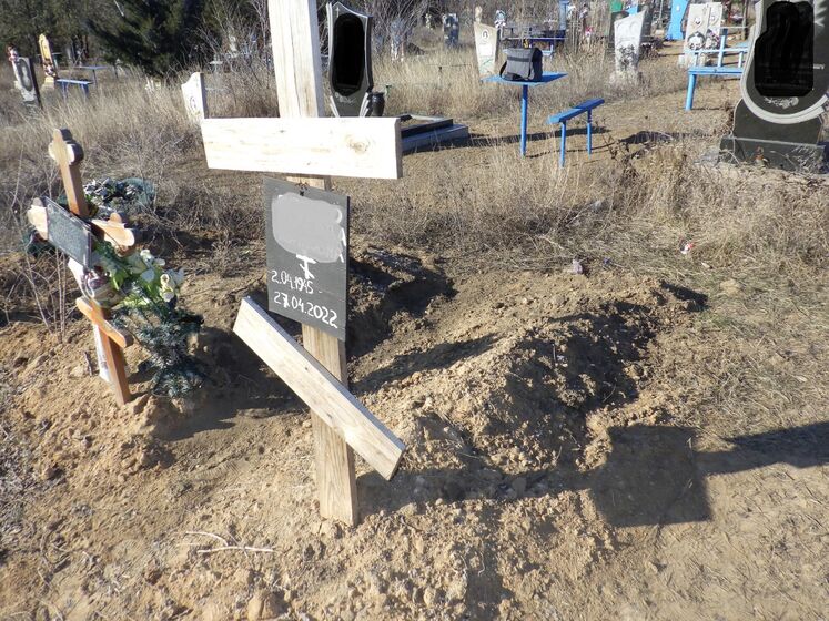 У Херсонській області ексгумували тіла вісьмох людей, які загинули під час російської окупації – поліція