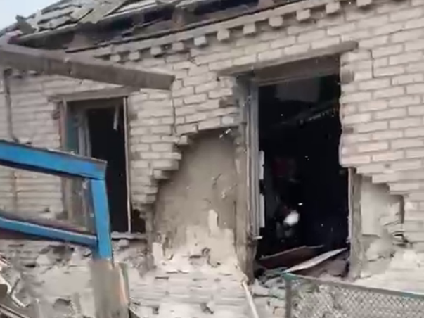 Российские оккупанты обстреляли деоккупированное село в Луганской области, есть пострадавшая – Гайдай