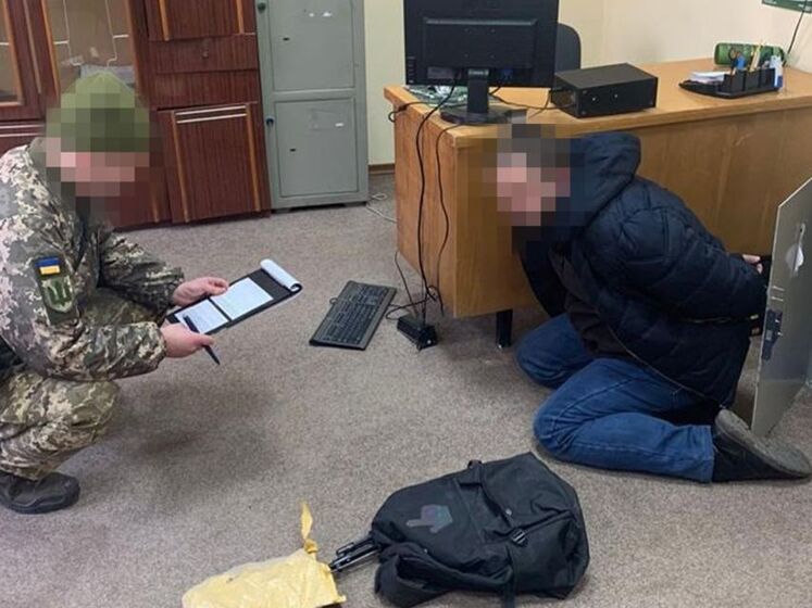 Співробітника СБУ, який працював на Росію, засудили до 14,5 року ув'язнення
