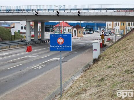 Беларусь высылает польских дипломатов и пограничника – СМИ