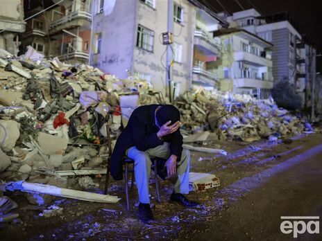 Число пострадавших от новых землетрясений в Турции возросло до 294 человек – министр здравоохранения