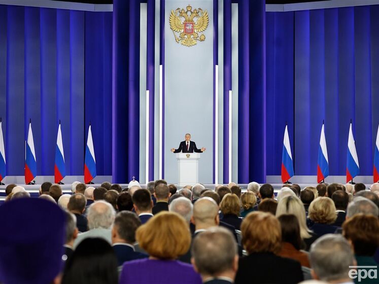 Путін заявив, що, "попри загрози", не скасовуватиме виборів у РФ