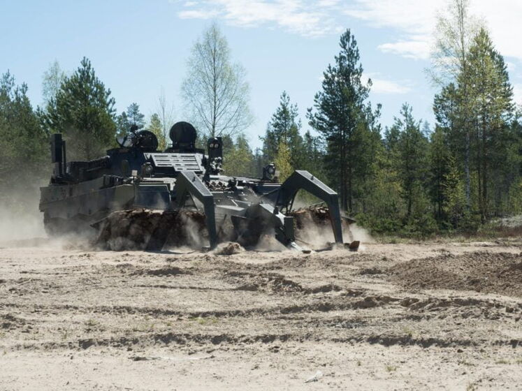 Фінляндія ухвалила рішення вступити в "танкову коаліцію". Передасть три танки, призначені для розмінування