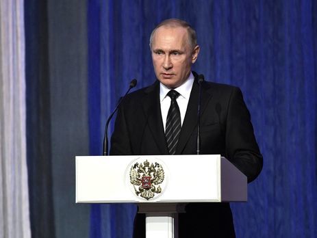Путин призвал повышать акцизы на алкоголесодержащую продукцию, чтобы это не были "флакончики за три копейки"