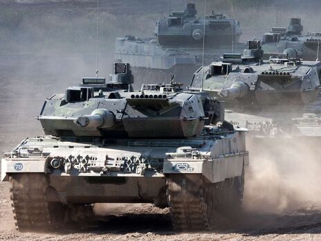 До 10 танков Leopard 2, компоненты к системам ПВО Hawk и IRIS-T. Швеция объявила о новом пакете военной помощи для Украины