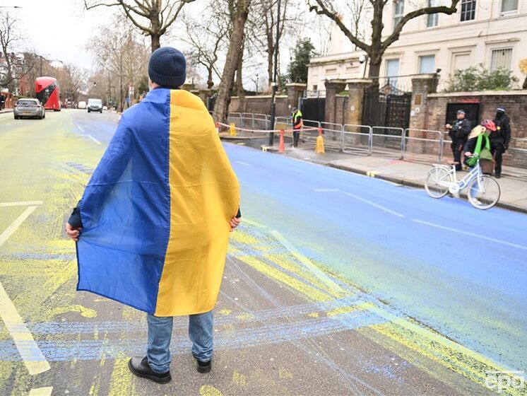 Улицу возле посольства РФ в Лондоне переименовали в Киев-роуд