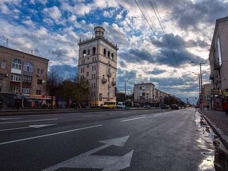 Нива упала в воду