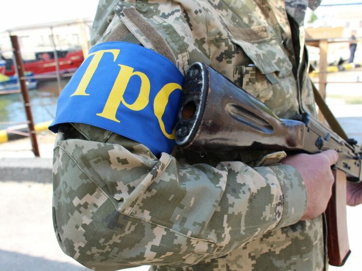 Ексначальник поліції Києва Крищенко, який воює на Донбасі, розповів, скільки зброї могли видати в Києві в перші дні повномасштабної війни