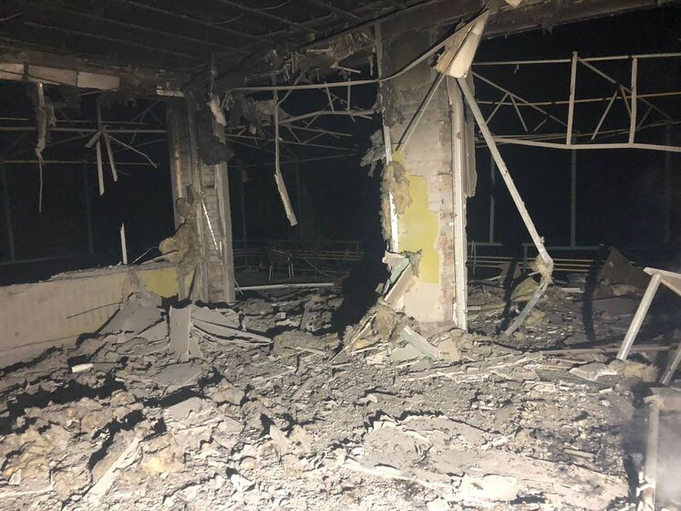 Оккупанты обстреляли Никополь. Повреждены жилые дома, оборваны линии электропередачи