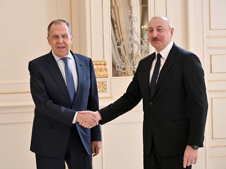 Президент Азербайджана принял Лаврова и передал "наилучшие пожелания Путину"