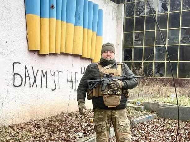 Ексначальник поліції Києва Крищенко, який воює на Донбасі: У Бахмуті – суттєвий опір. Ніхто не збирається відходити або залишати противнику це місто