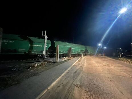 У Борисполі вантажний поїзд зійшов із рейок