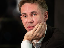 Покаяння перед Україною, сам у купе з Путіним, сльози, шантаж дитиною. Інтерв'ю Бацман із Паніним. Відео