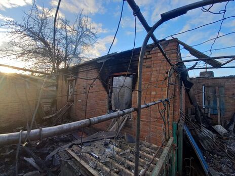 Обстріли Донецької області. Пошкоджено житлові будинки, церкву, адмінбудівлю, загинув житель Бахмута