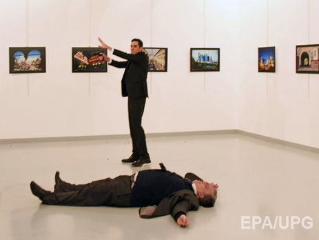 Стрелявший в посла РФ Карлова Алтынташ дважды отказался сдаться полиции