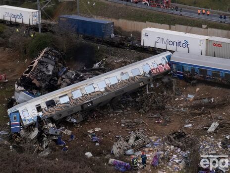 В Греции количество жертв столкновения двух поездов увеличилось до 57, есть пропавшие без вести